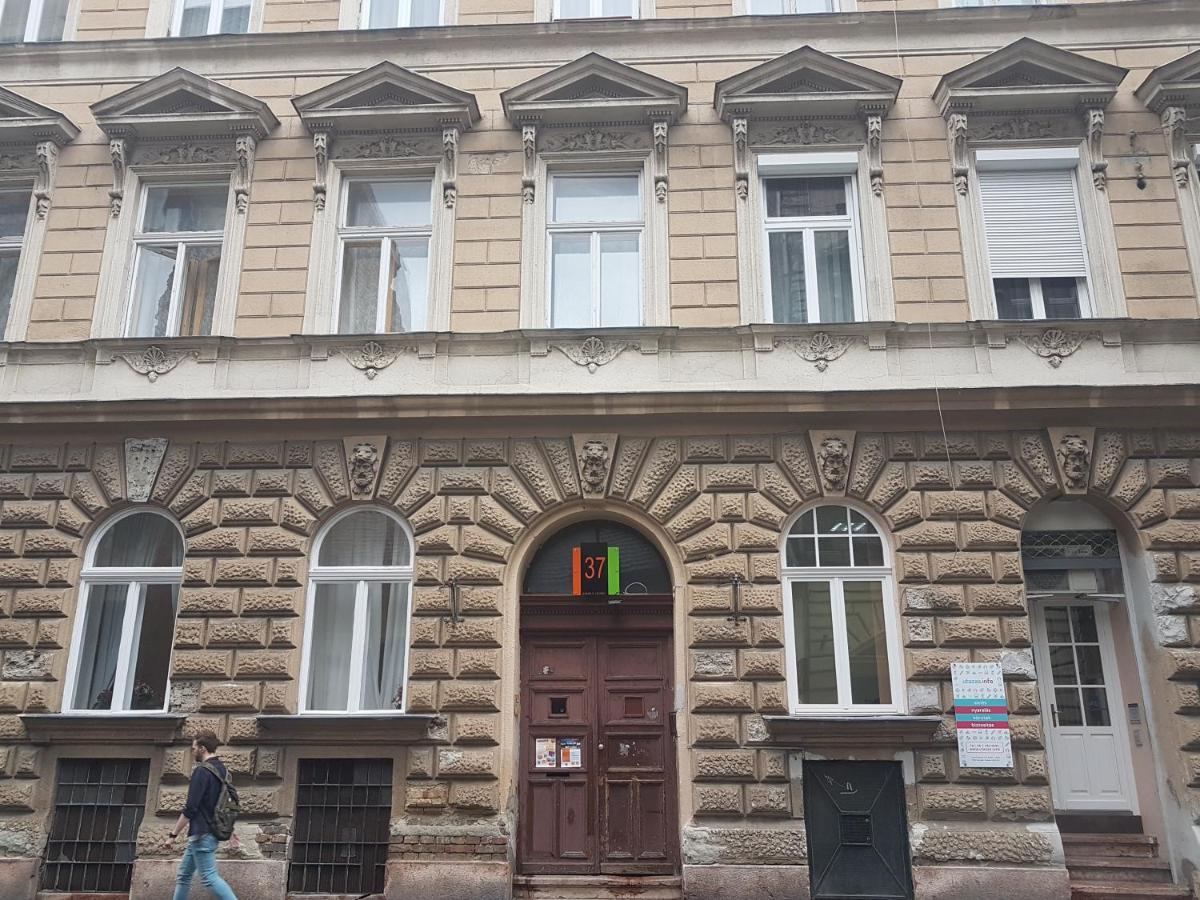 Small Home Budapest Sziv 3 Exteriör bild